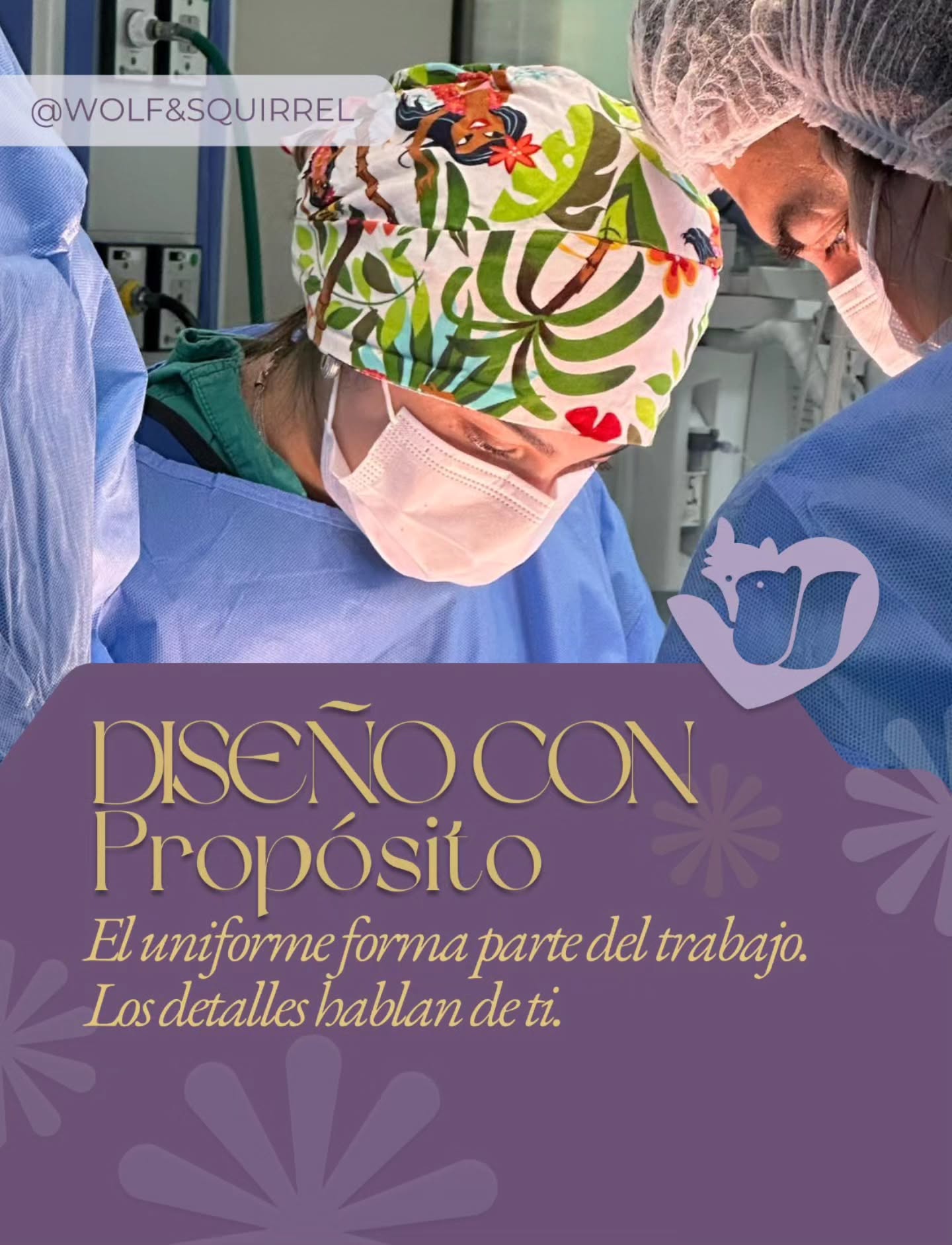 Profesional de salud en pabellón usando gorra con estampado tropical